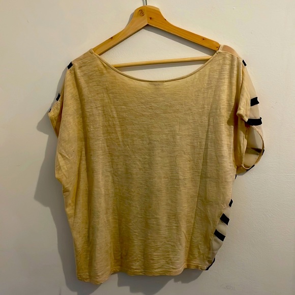 Urban outfitters beige and black geometric top - Picture 2 of 2